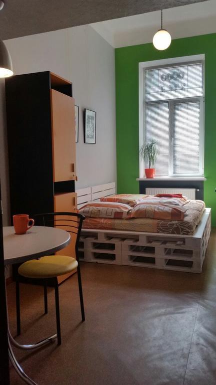 The Georgehouse Hostel 利沃夫 外观 照片